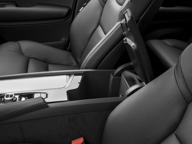 2017 Volvo XC90 Momentum - Photo 16