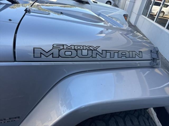 2017 Jeep Wrangler Unlimited Smoky Mountain 4x4