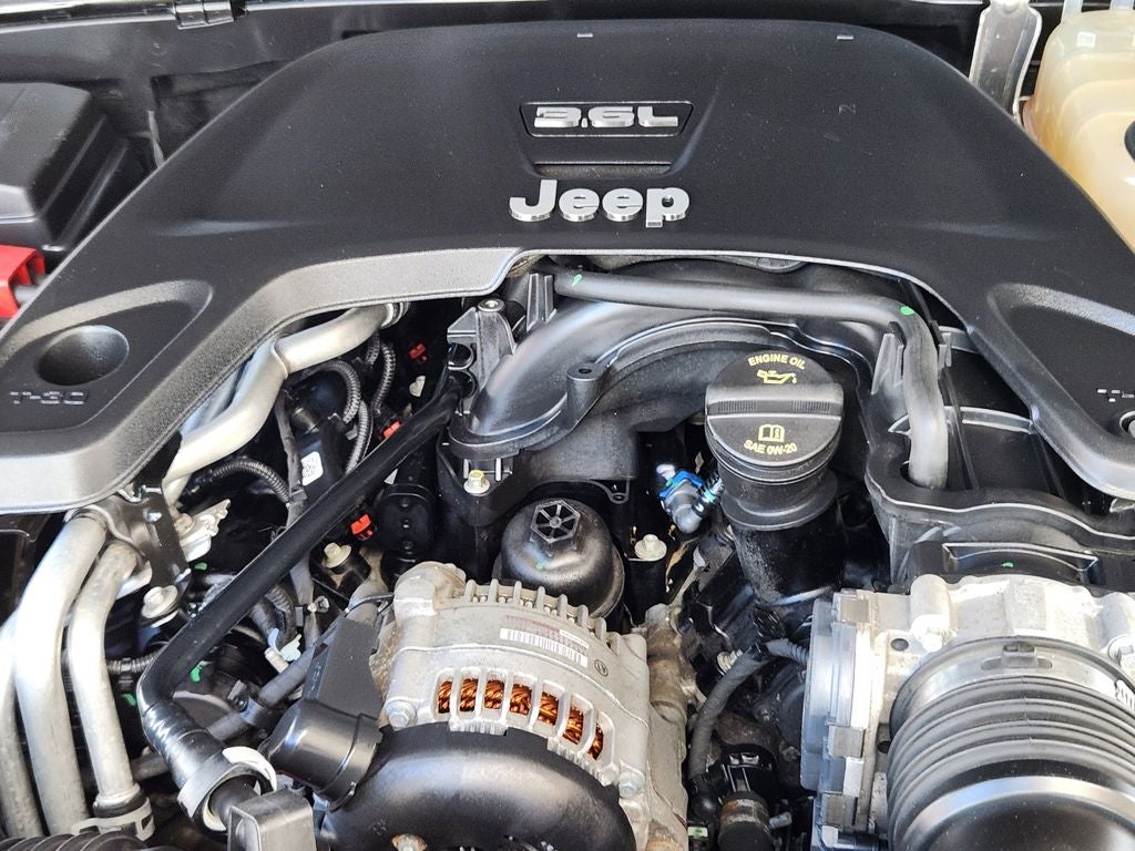 2020 Jeep Wrangler Unlimited Sahara Altitude