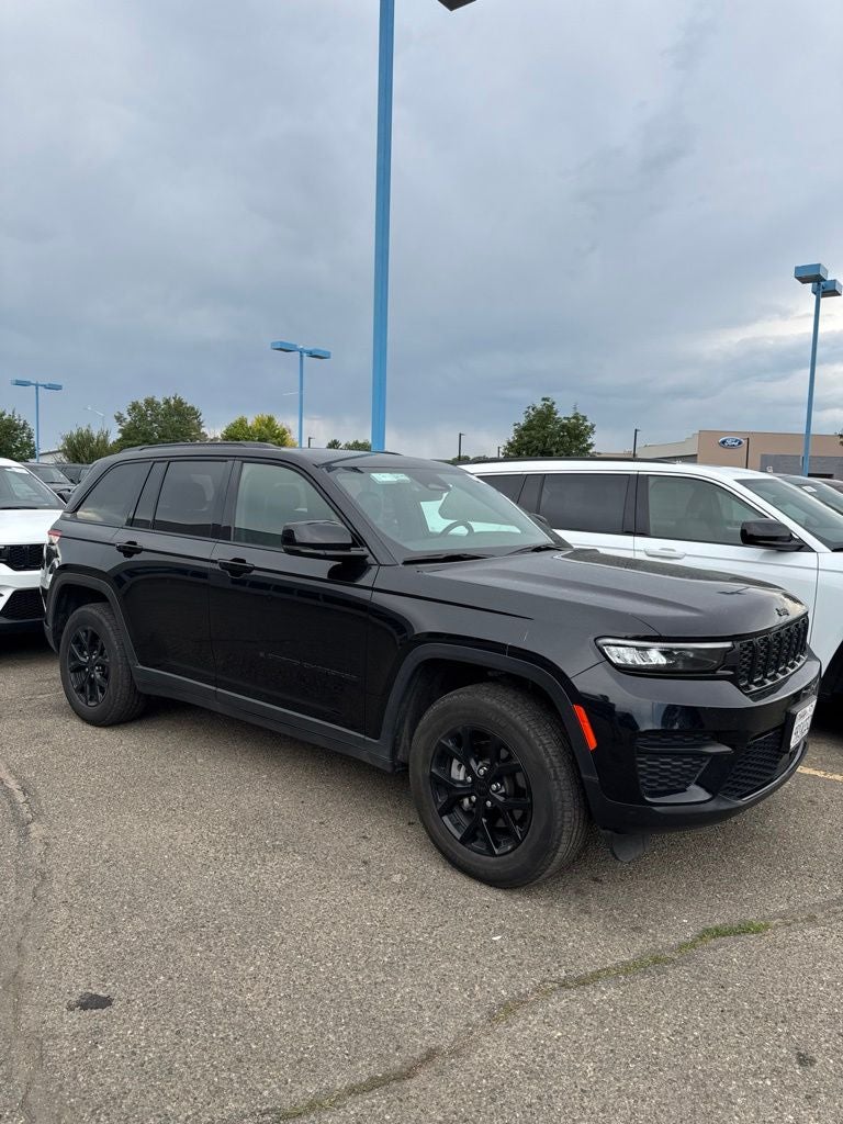2025 Jeep Grand Cherokee Altitude