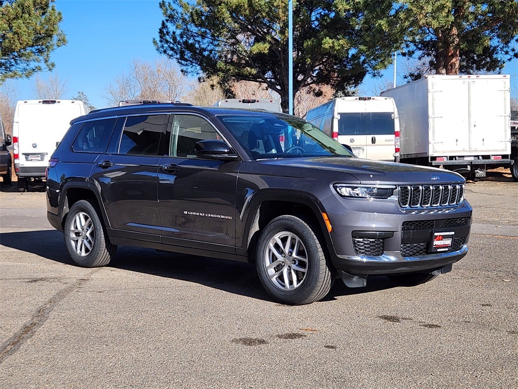 2023 Jeep Grand Cherokee L Laredo 4x4