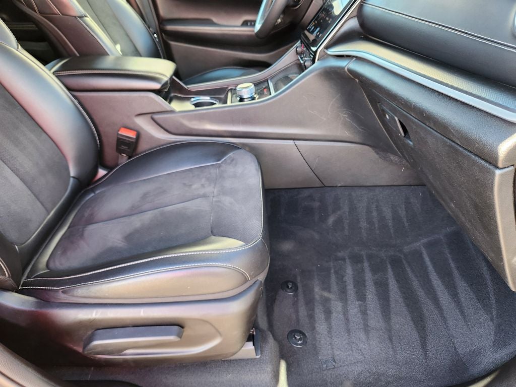 2024 Jeep Grand Cherokee L Altitude 4x4