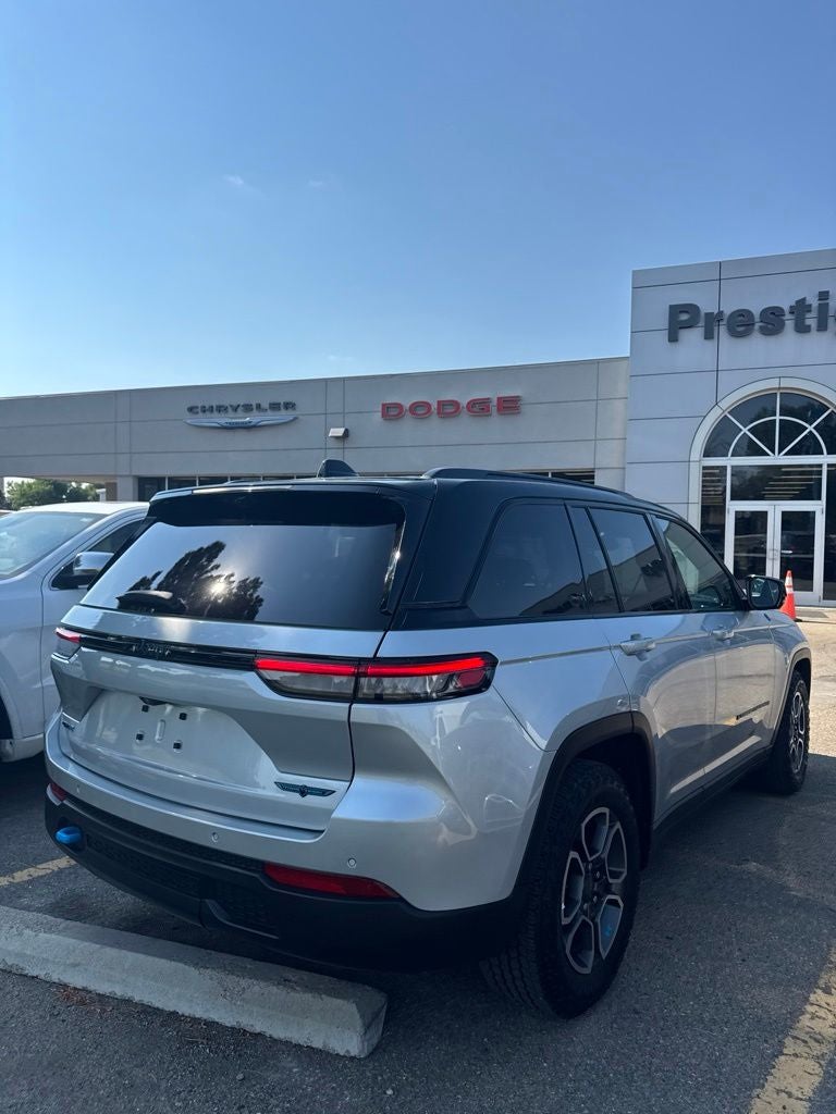 2023 Jeep Grand Cherokee 4xe Trailhawk