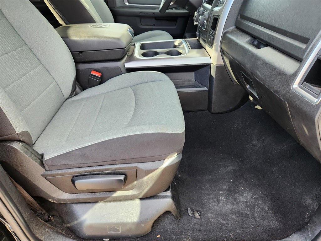 2023 RAM 1500 Classic SLT Crew Cab 4x4 5'7' Box