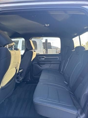 2022 RAM 1500 Big Horn Crew Cab 4x4 5'7' Box