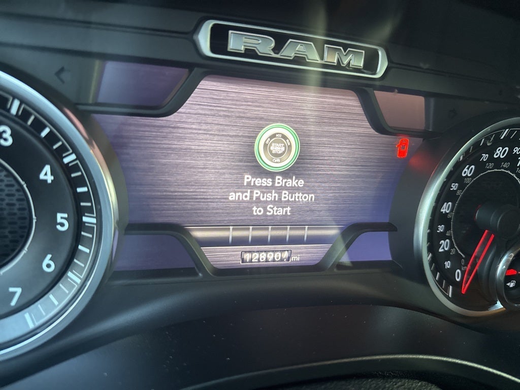 2020 RAM 1500 Big Horn Crew Cab 4x4 5'7' Box