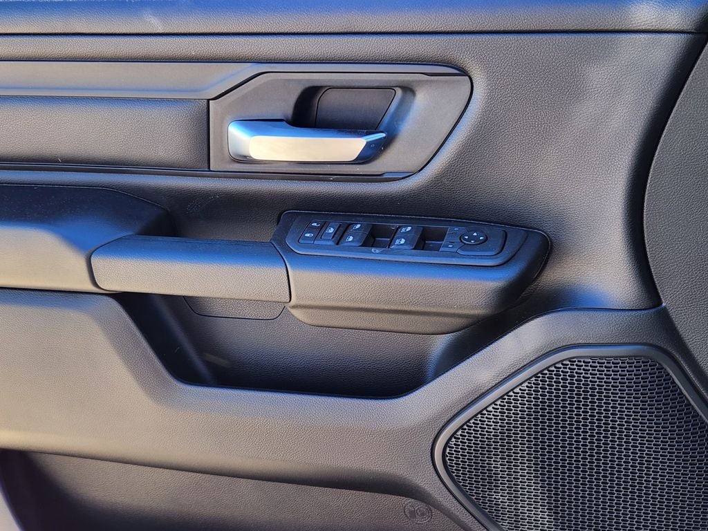 2025 RAM 1500 Tradesman Crew Cab 4x4 5'7' Box