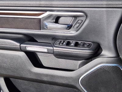 2022 RAM 1500 Laramie Crew Cab 4x4 5'7' Box