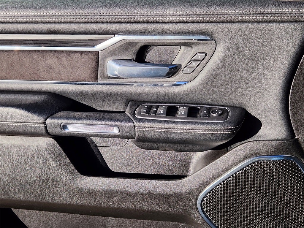 2024 RAM 1500 Laramie Crew Cab 4x4 5'7' Box