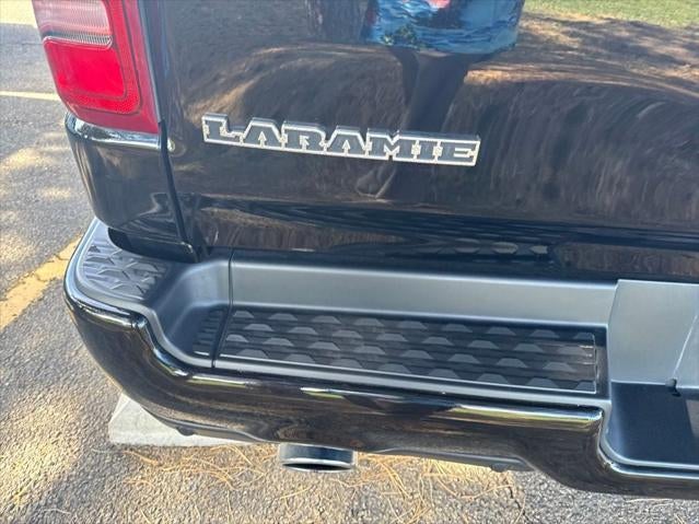 2023 RAM 1500 Laramie Crew Cab 4x4 5'7' Box