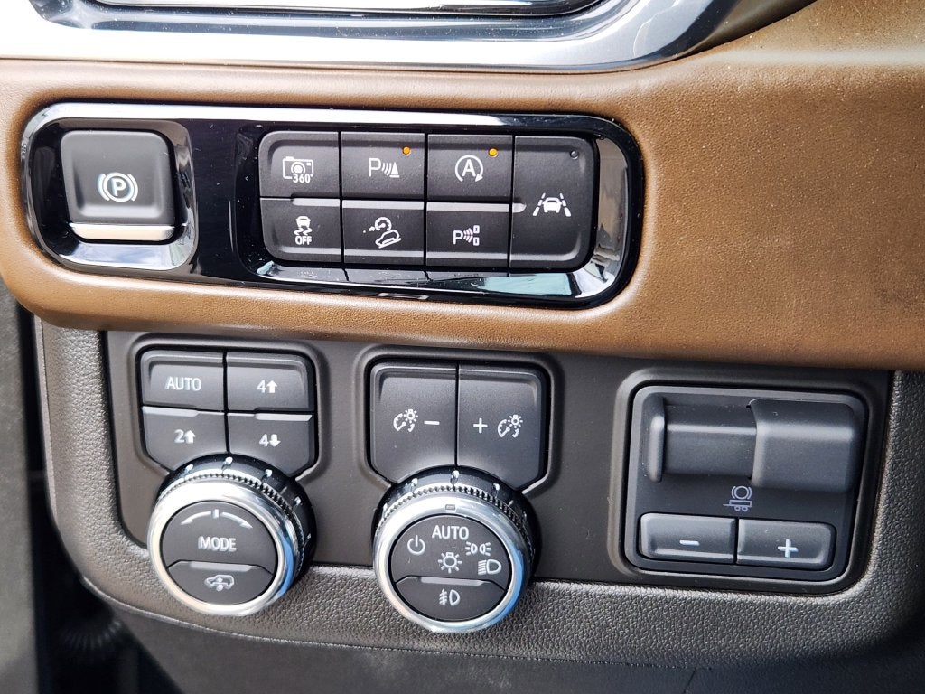 2025 GMC Yukon Denali Ultimate