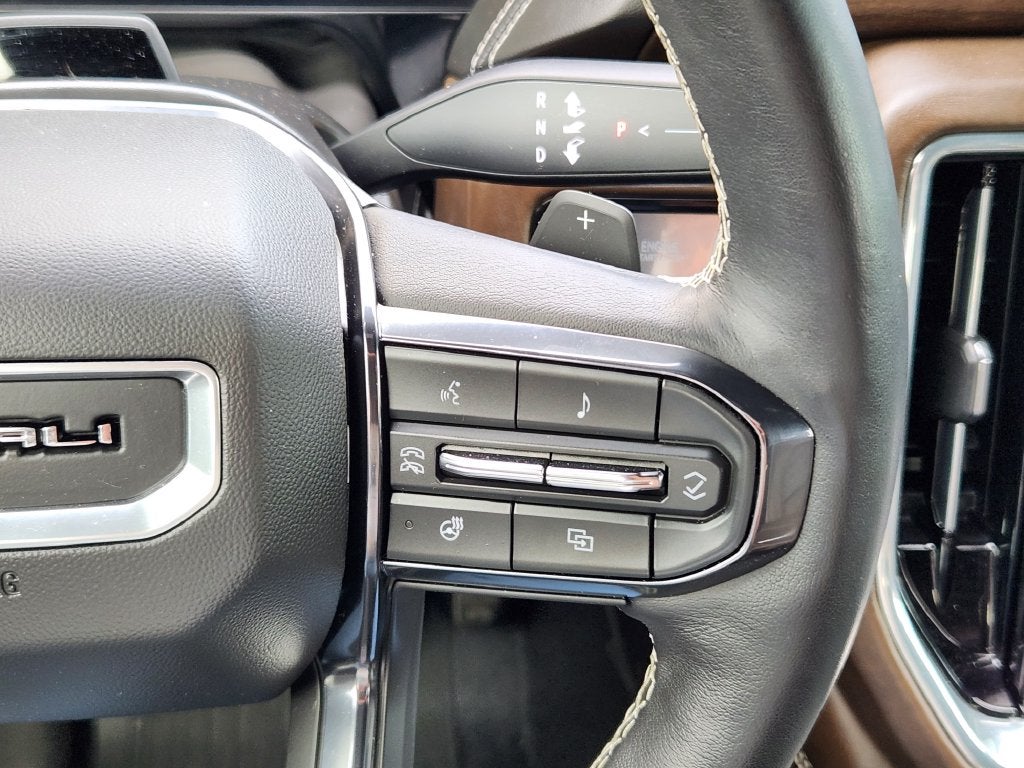2025 GMC Yukon Denali Ultimate