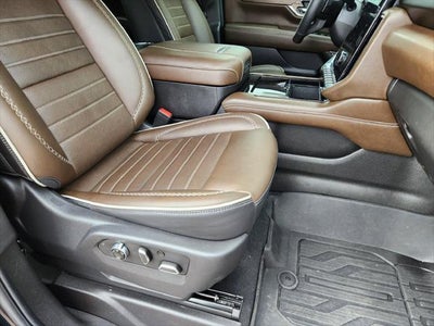 2025 GMC Yukon Denali Ultimate
