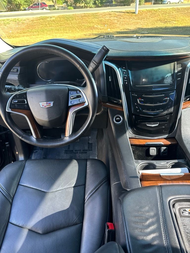 2017 Cadillac Escalade ESV Luxury