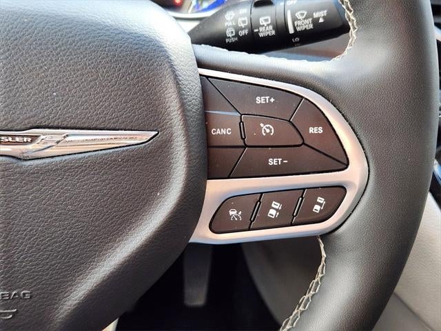 2024 Chrysler Pacifica Hybrid Select