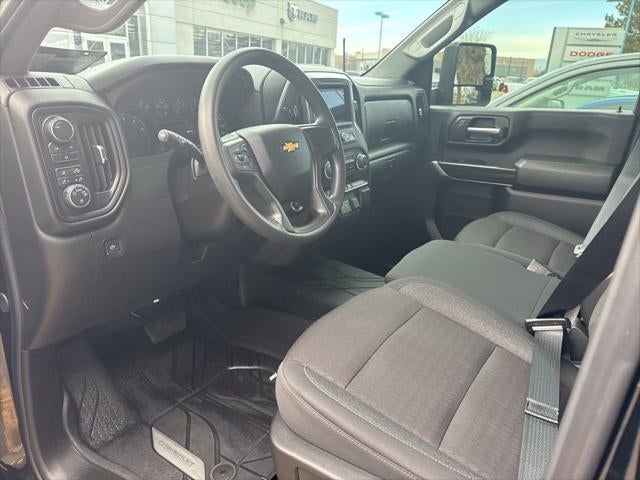 2024 Chevrolet Silverado 2500HD 4WD Crew Cab Standard Bed Custom