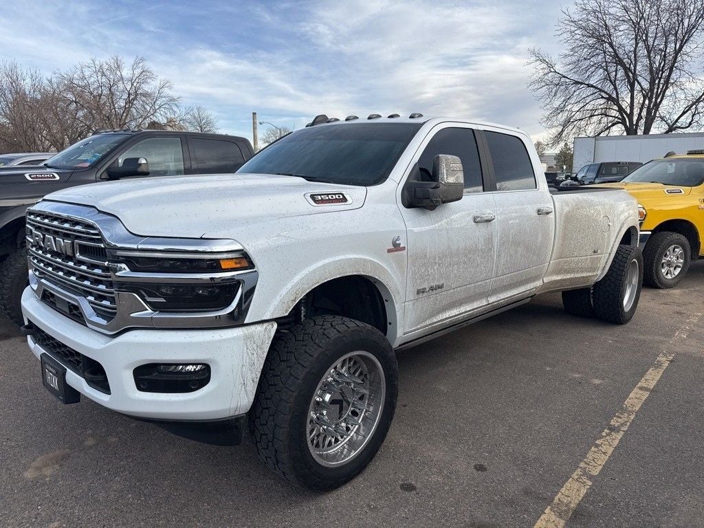 2025 RAM 3500 Limited Longhorn Crew Cab 4x4 8' Box