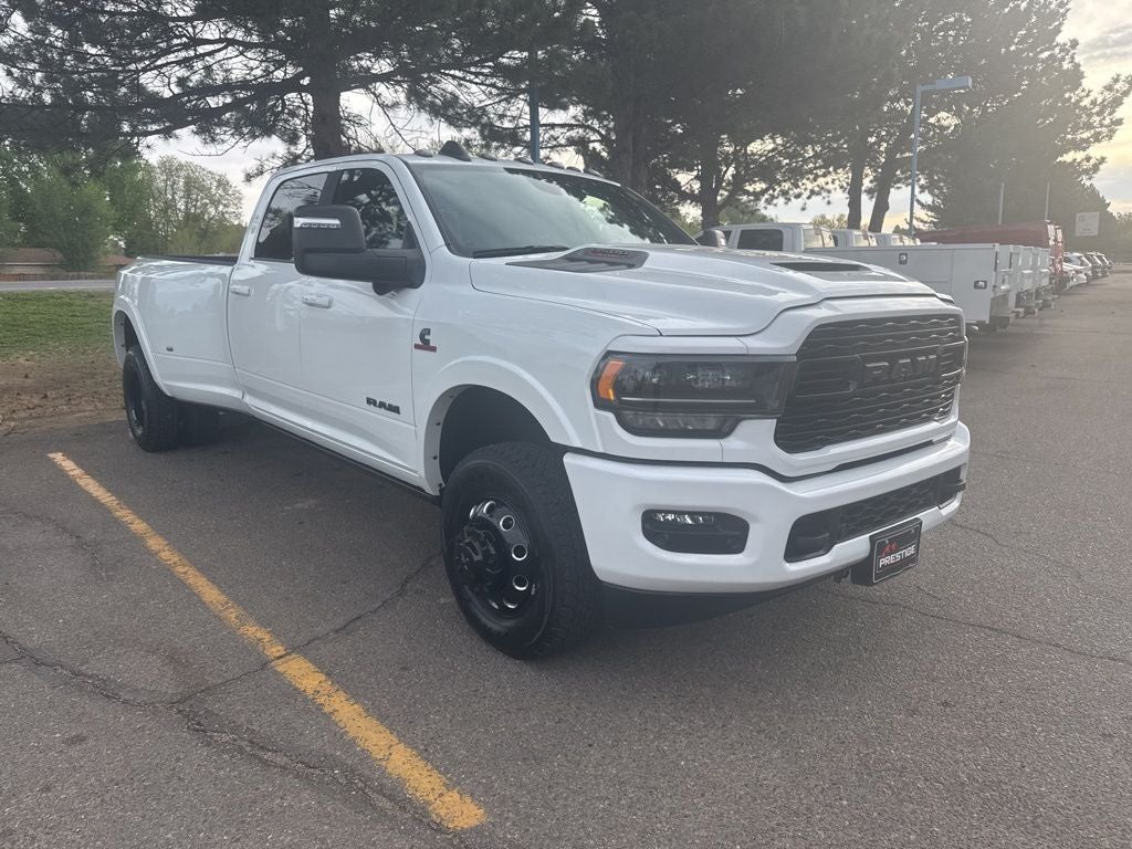 2024 RAM 3500 Limited Crew Cab 4x4 8' Box