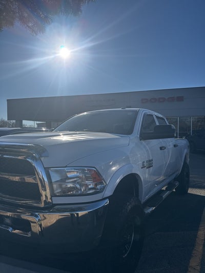 2017 RAM 2500 Tradesman Crew Cab 4x4 6'4' Box