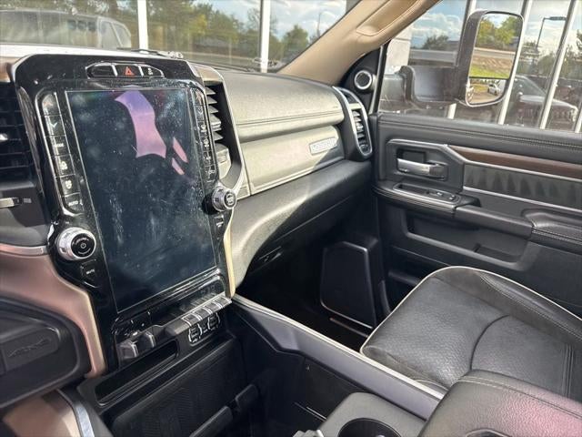 2022 RAM 2500 Laramie Crew Cab 4x4 6'4' Box