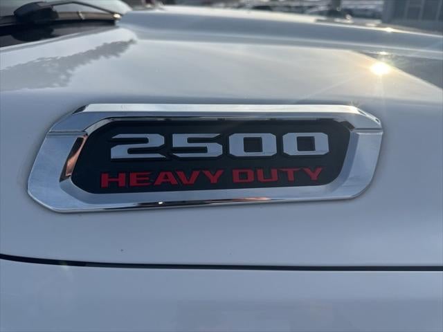 2022 RAM 2500 Laramie Crew Cab 4x4 6'4' Box