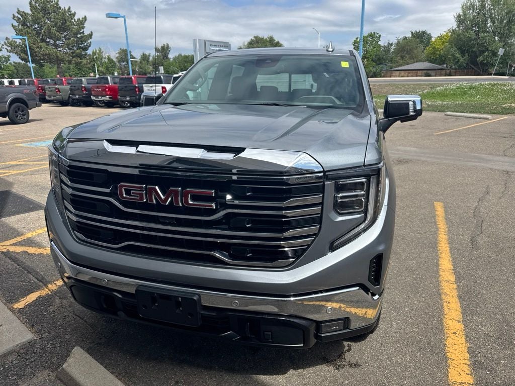 2023 GMC Sierra 1500 4WD Crew Cab Standard Box SLT