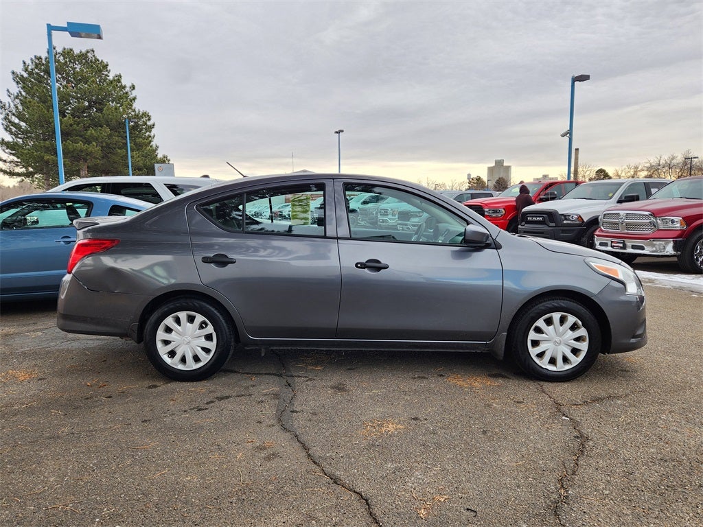 2019 Nissan Versa 1.6 S+