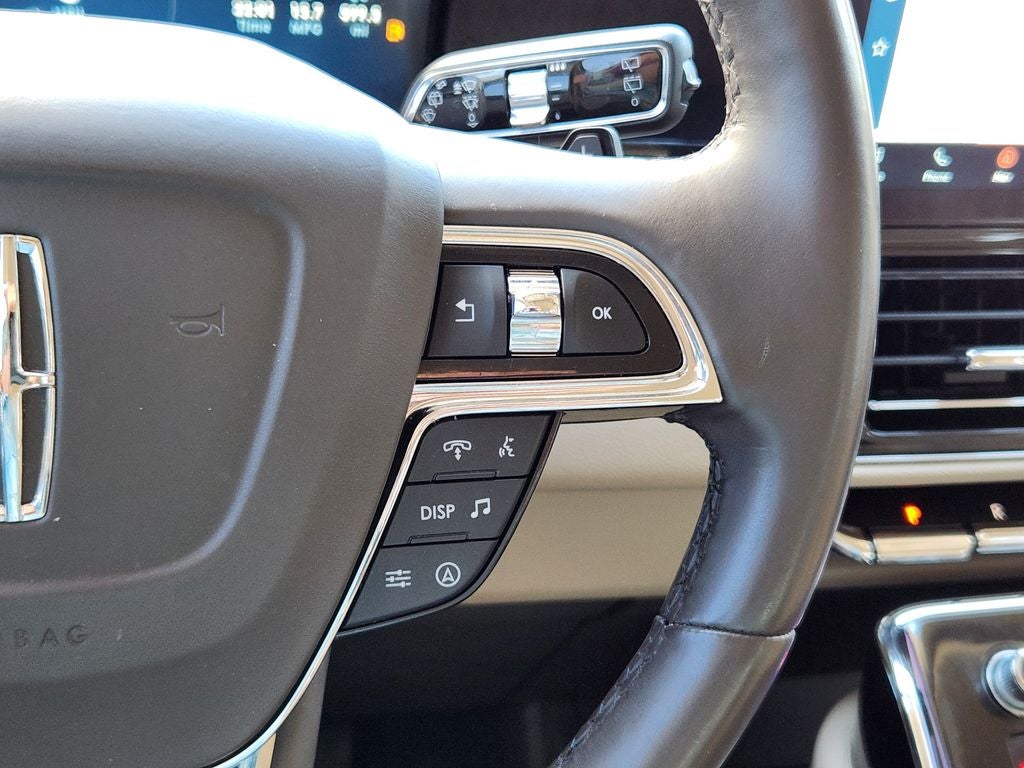 2022 Lincoln Navigator Standard