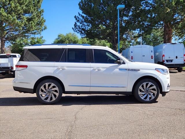 2022 Lincoln Navigator Standard
