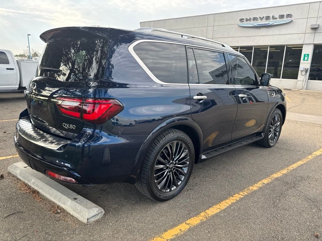 2022 INFINITI QX80 Premium Select