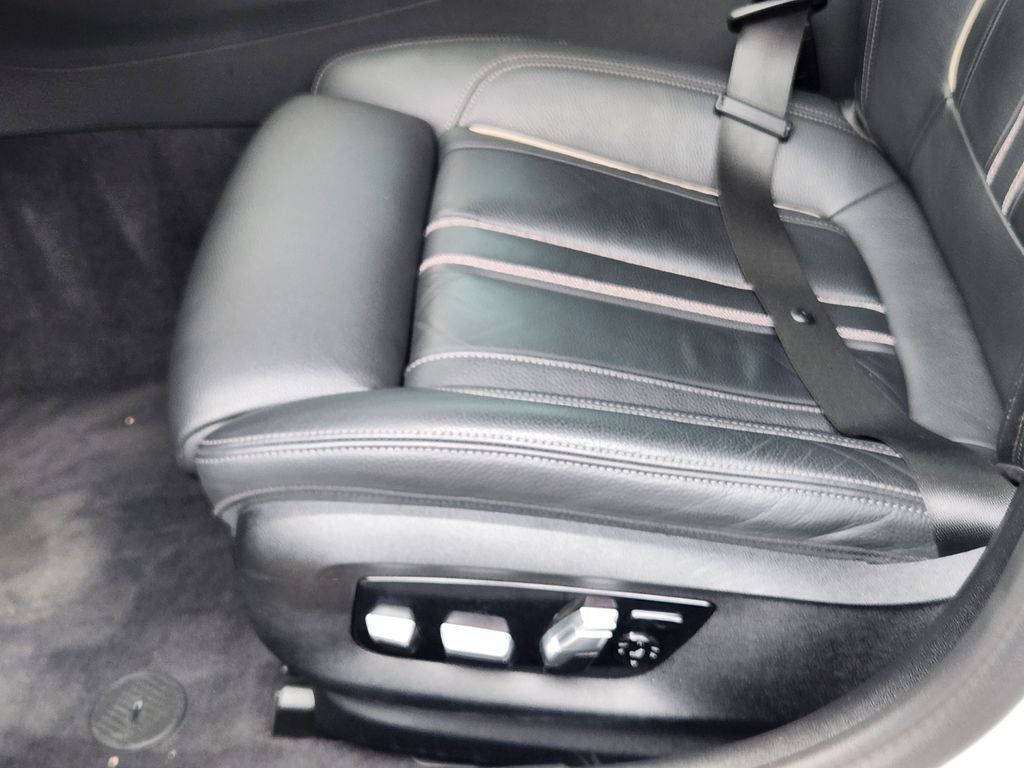 2023 BMW M550 M550i xDrive