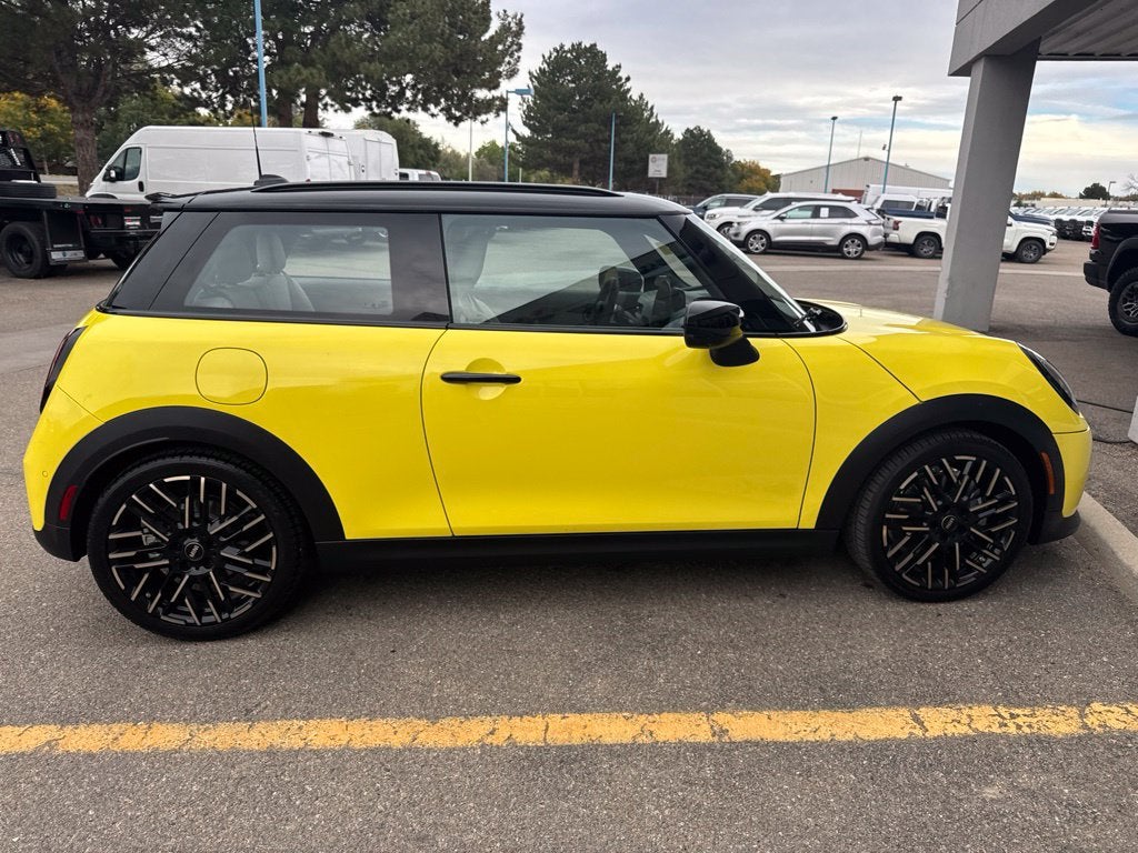 2025 MINI Cooper S Signature
