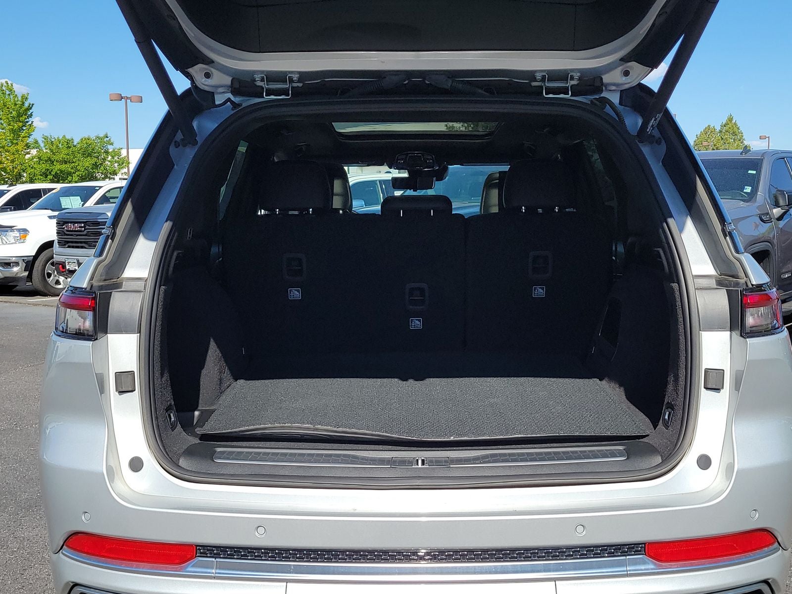 2023 Jeep Grand Cherokee Summit Reserve