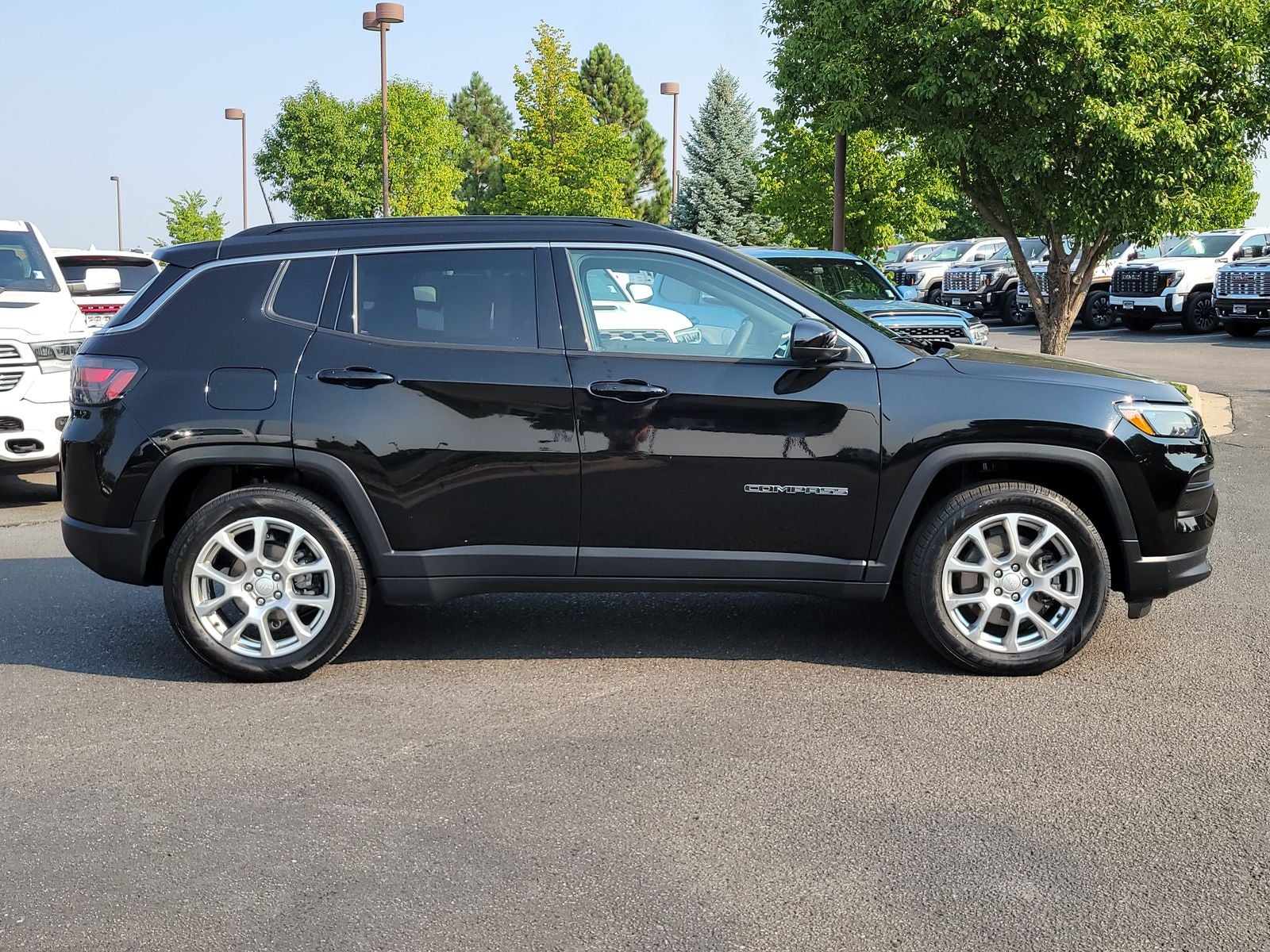 2023 Jeep Compass Latitude Lux
