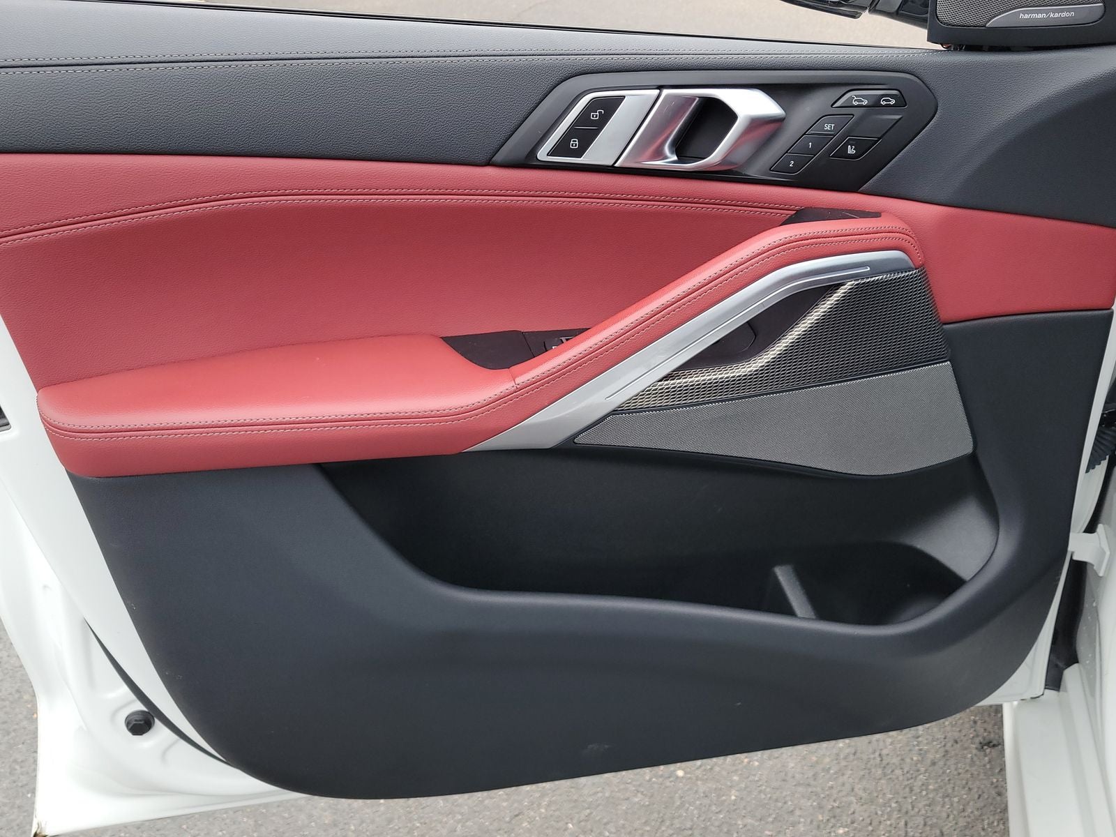 2022 BMW X6 M50i