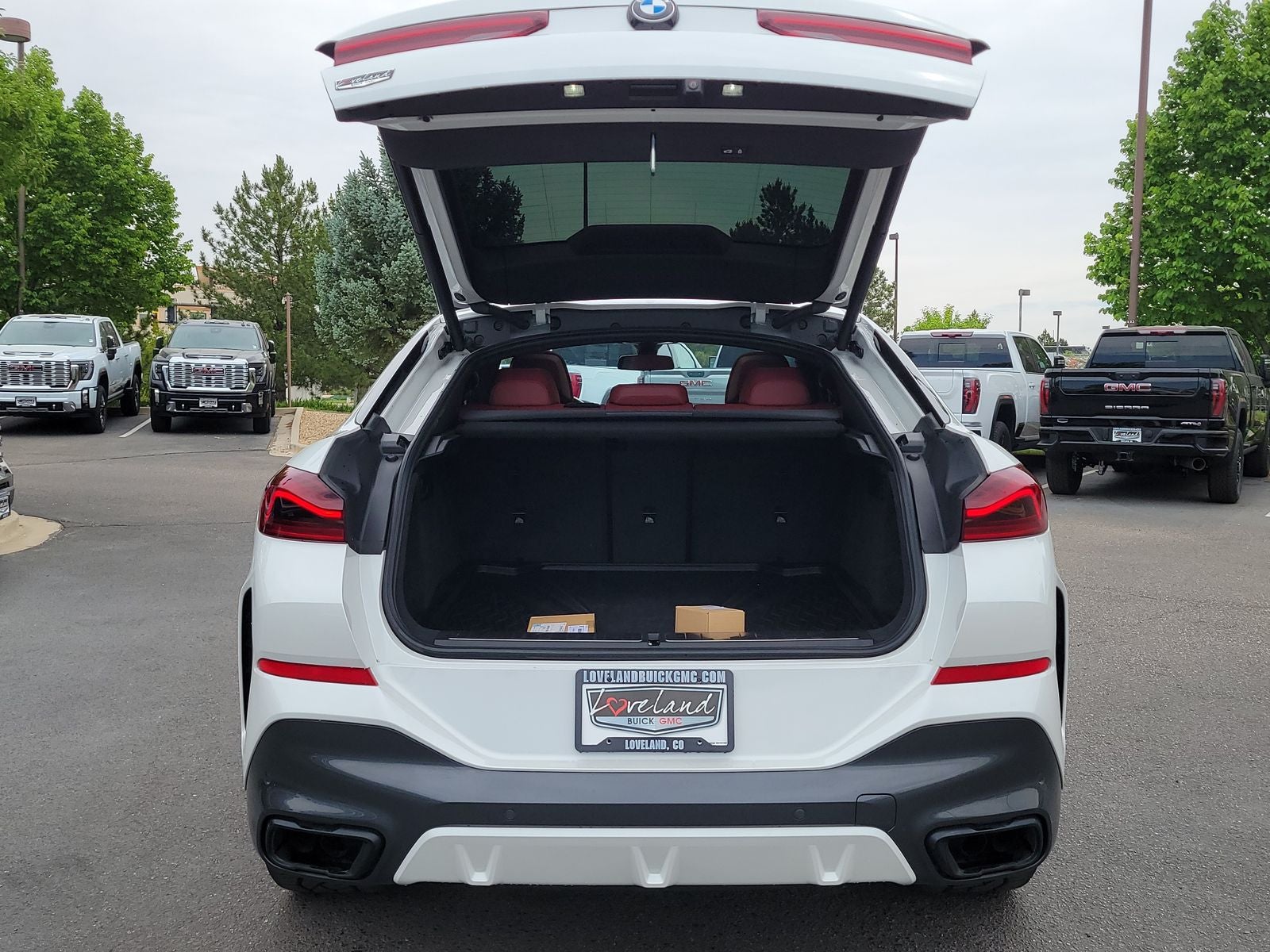 2022 BMW X6 M50i
