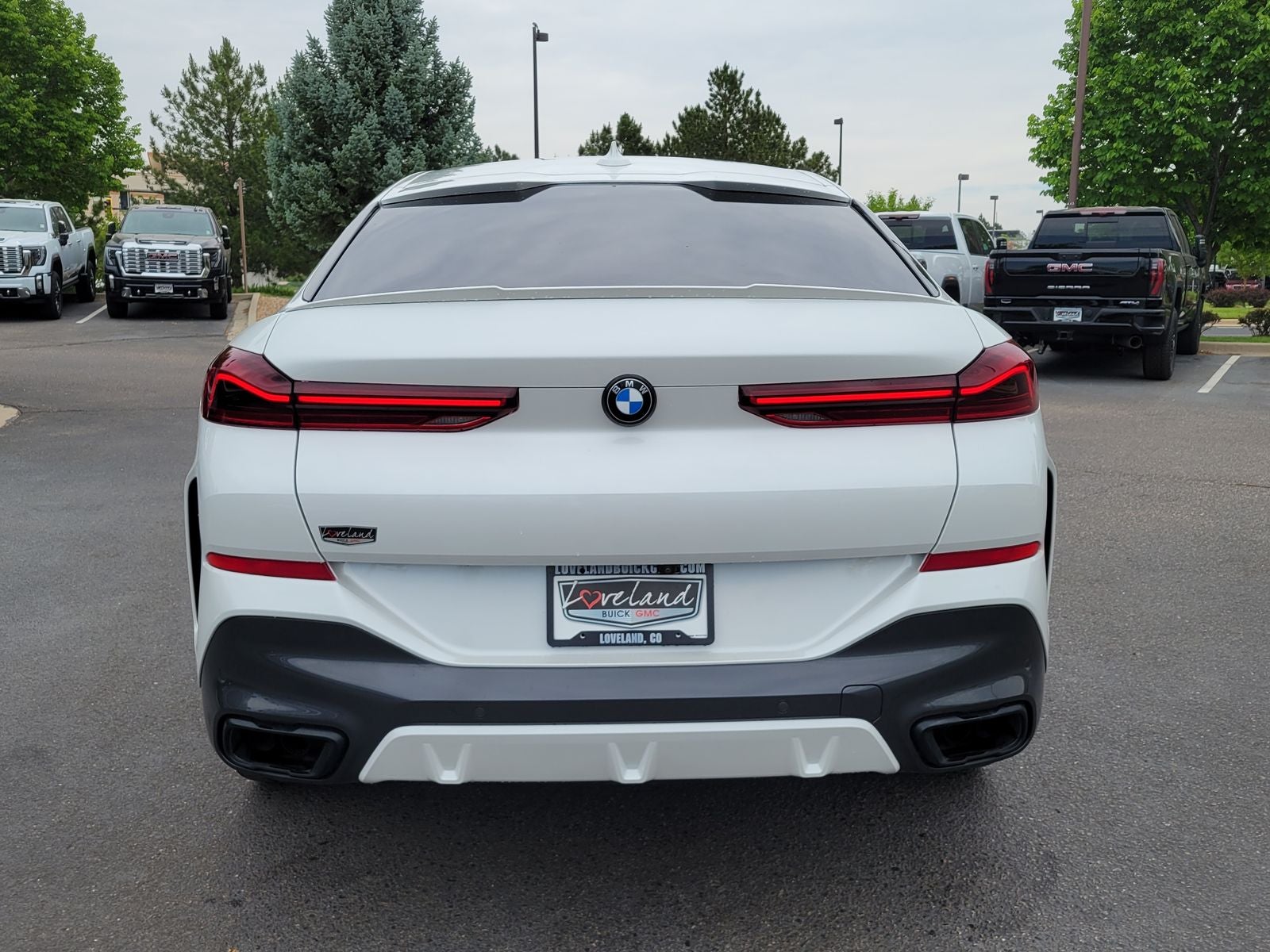2022 BMW X6 M50i