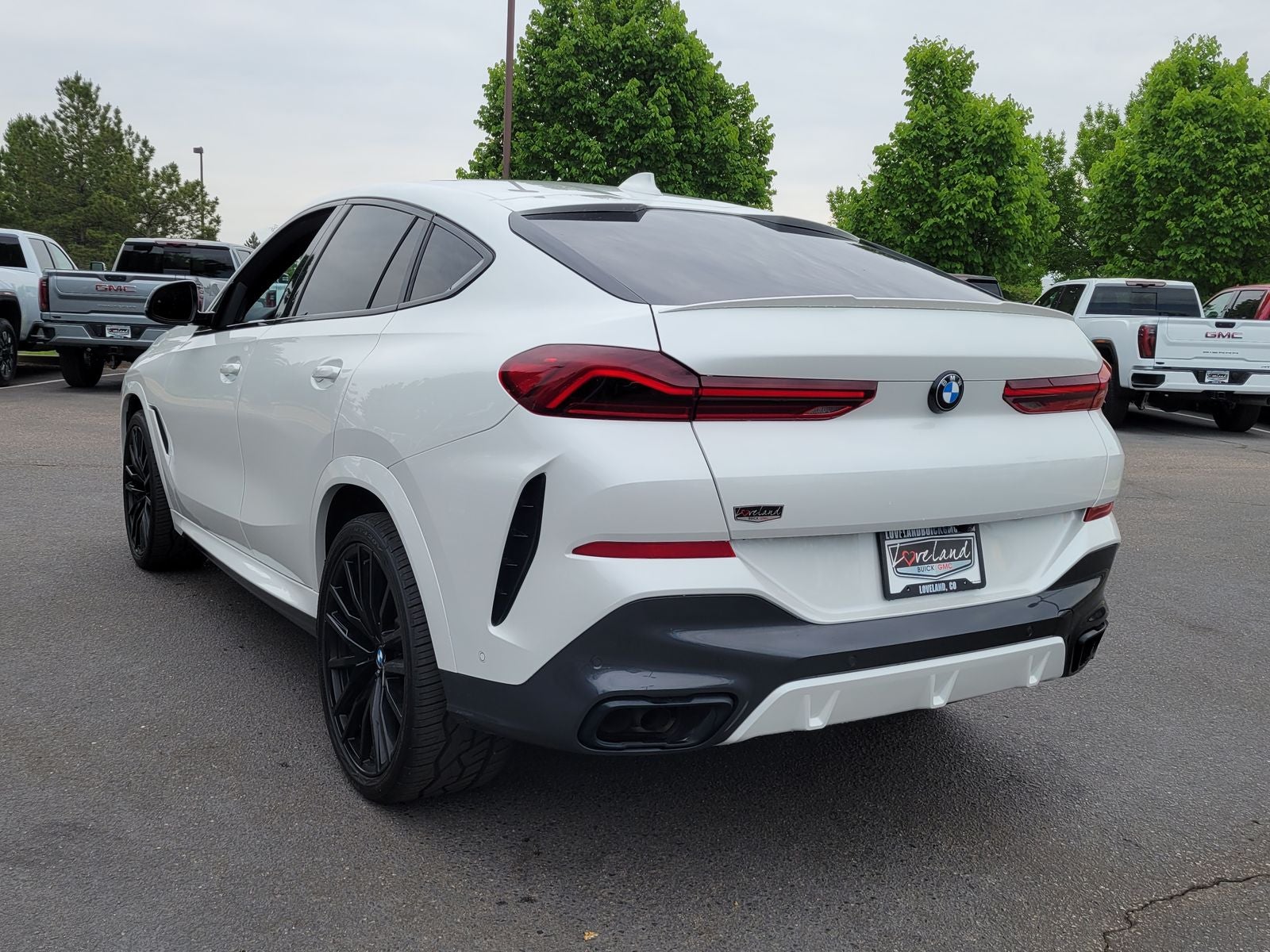 2022 BMW X6 M50i