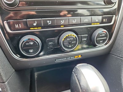 2017 Volkswagen Passat R-Line w/Comfort Pkg