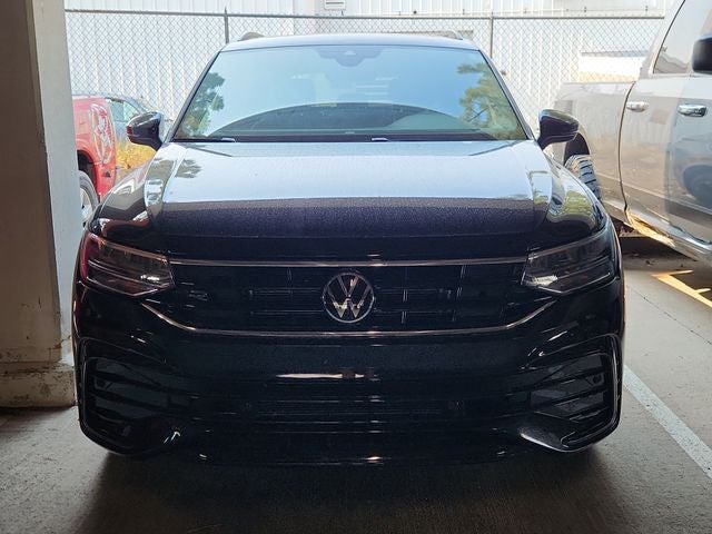 2024 Volkswagen Tiguan SE R-Line Black