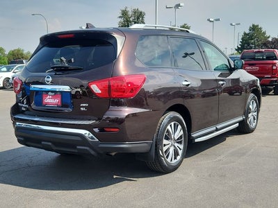 2020 Nissan Pathfinder SL