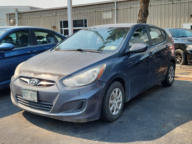 2012 Hyundai Accent 5-Door GS