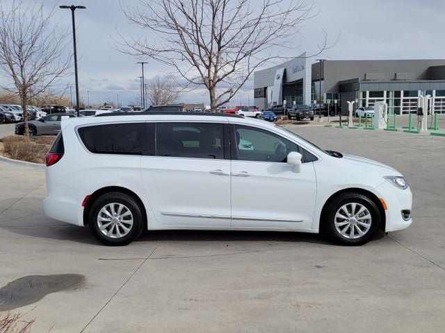 2017 Chrysler Pacifica Touring L