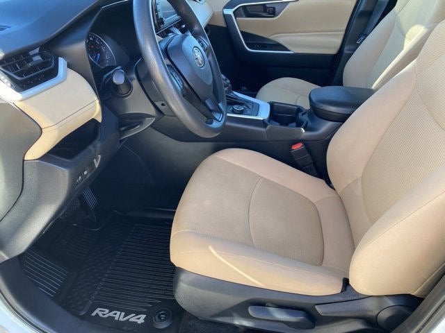 2020 Toyota RAV4 Hybrid LE