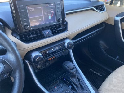 2020 Toyota RAV4 Hybrid LE