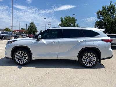 2023 Toyota Highlander Platinum