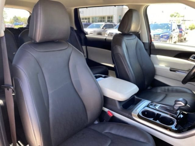 2022 Kia Carnival EX