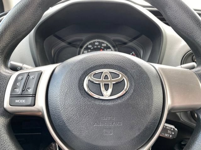 2015 Toyota Yaris L