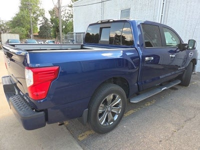 2017 Nissan Titan SV