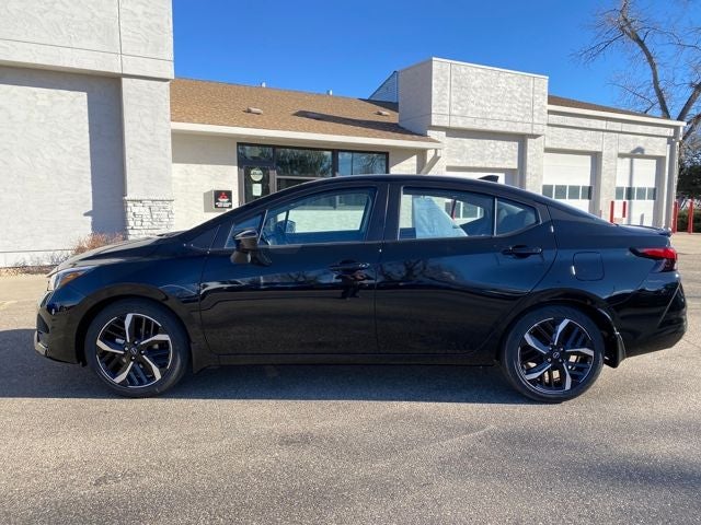 2025 Nissan Versa 1.6 SR